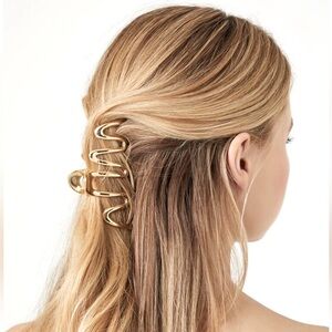 COPY - Good Wavy Hair Clip
